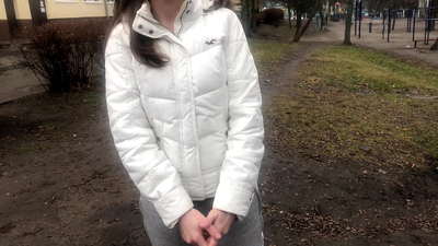 Muukalainen rahan takia imetään ja nussitaan. Venäläinen amatööri. Jossa puhutaan.