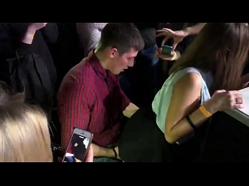 ❤️ Todellista seksiä venäläisessä yökerhossa. 18-vuotias venäläinen tyttö peräaukkoon ja emättimeen nussittu yökerhossa ️ Kova porno at porn fi.niceporn.ru ❌️❤